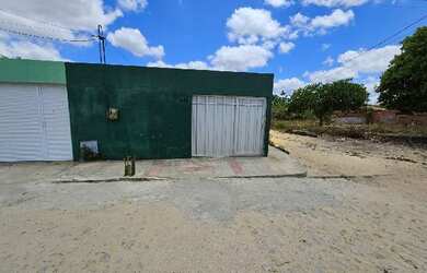 Imagem: A casa possui 2 Dormitórios, 1 Banheiro, 86m² de Área, 164m²