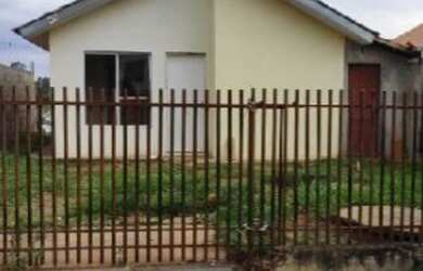 Imagem: A casa possui 2 Dormitórios, 1 Banheiro, 41m² de Área, 166m²