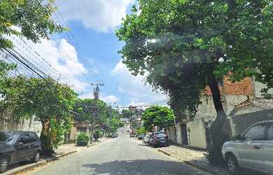 Imagem: A casa possui 2 Dormitórios, 1 Banheiro, 105m² de Área, 107m²