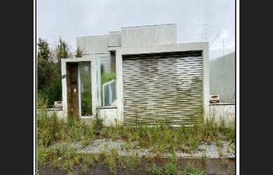 Imagem: A casa possui 3 Dormitórios, 1 Banheiro, 295m² de Área, 369m²