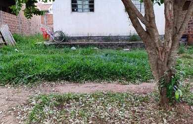 Imagem: A casa possui 2 Dormitórios, 1 Banheiro, 47m² de Área, 240m²