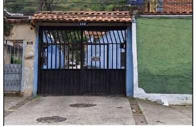 Imagem: A casa possui 1 Dormitório, 1 Banheiro, 52m² de Área, 141m²