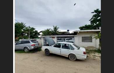 Imagem: A casa possui 2 Dormitórios, 1 Banheiro, 184m² de Área, 375m²