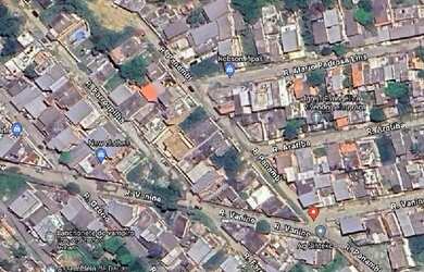 Imagem: A casa possui 2 Dormitórios, 1 Banheiro, 1 Vaga na garagem