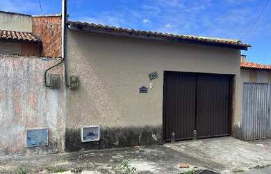 Imagem: A casa possui 2 Dormitórios, 1 Banheiro, 53m² de Área, 141m²