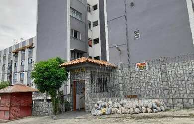 Imagem: O apartamento possui 2 Dormitórios, 1 Banheiro e 32m² de Área