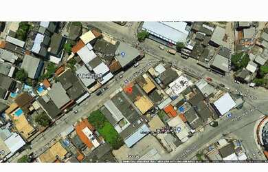 Imagem: A casa à venda possui 2 Dormitórios, 1 Banheiro, 1 Vaga na