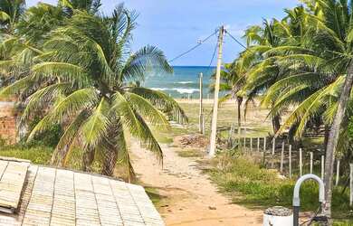 Imagem: A casa possui 3 Dormitórios, 3 Banheiros, 70m² de Área Privada