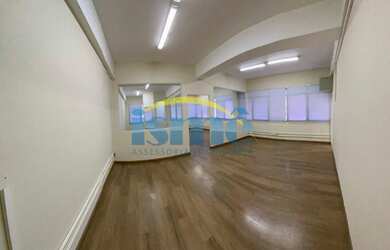 Imagem: A sala comercial possui 1 Banheiro, 1 Vaga na garagem e 78m²