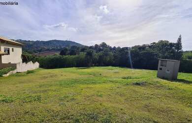 Imagem: O terreno possui 1250m² de Área Privada e está localizado