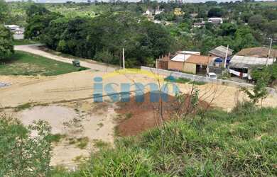 Imagem: O terreno possui 1.200m² de Área Privada e está localizado