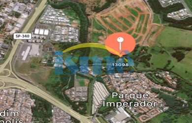 Imagem: O terreno possui 12.100m² de Área Privada e está localizado