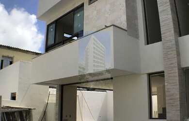 Imagem: A casa em condomínio possui 3 Dormitórios, 1 Suíte, 1 Banheiro