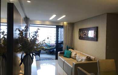 Imagem: O apartamento possui 3 Dormitórios, 2 Suítes, 1 Banheiro