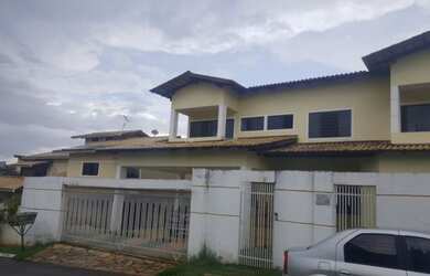 Imagem: A casa possui 6 Dormitórios, 5 Suítes, 6 Banheiros, 3 Vagas