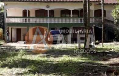 Imagem: A chácara possui 3 Dormitórios, 2 Suítes, 5 Banheiros, 10