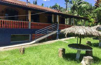 Imagem: A fazenda possui 4 Dormitórios, 1 Suíte, 3 Banheiros, 2 Vagas