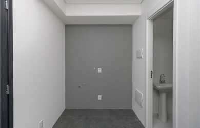 Imagem: A sala comercial à venda e está localizado em Moema, São