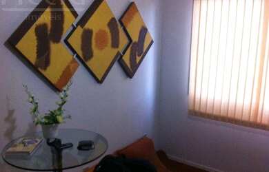 Imagem: O apartamento possui 1 Dormitório, 1 Banheiro, 1 Vaga na garagem