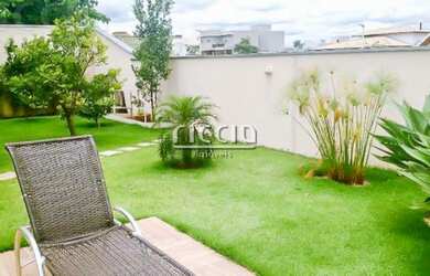 Imagem 12: 4 dormitórios, 4 suíte, 6 banheiro, 4 vagas na garagem, 450M² de Área...