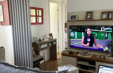 Imagem: O apartamento possui 2 Dormitórios, 1 Suíte, 1 Banheiro, 1