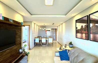 Imagem: O apartamento possui 2 Dormitórios, 1 Suíte, 2 Banheiros