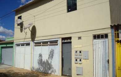 Imagem: A casa e possui 1 Dormitório, 1 Suíte, 1 Banheiro, 30-0m²