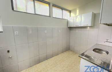 Imagem 7: SQS 411 BLOCO B - 2 QUARTOS - OTIMO LOCAL - VENTILADO - NASCENTE - LIGUE...