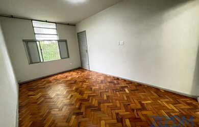 Imagem 4: SQS 411 BLOCO B - 2 QUARTOS - OTIMO LOCAL - VENTILADO - NASCENTE - LIGUE...