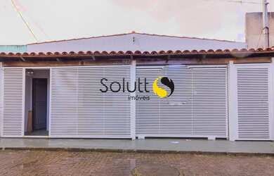 Imagem: A casa possui 2 Dormitórios, 1 Banheiro, 1 Vaga na garagem