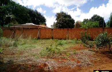 Imagem: A chácara possui 3 Dormitórios, 1 Banheiro, 80m² de Área