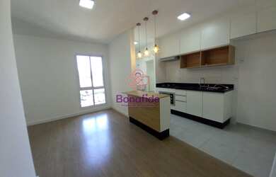 Imagem: O apartamento possui 3 Dormitórios, 1 Banheiro, 1 Vaga na garagem