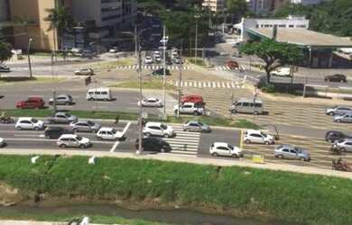 Imagem 2: Sala na Av. ACM, Golden Plaza