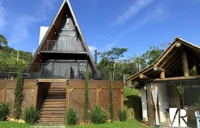 Imagem: A fazenda possui 2 Dormitórios, 1 Suíte, 2 Banheiros, 2.508m²