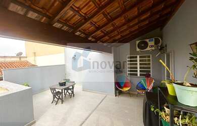 Imagem: O apartamento possui 2 Dormitórios, 1 Suíte, 1 Banheiro, 2