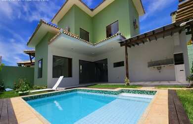 Imagem: A casa em condomínio possui 4 Dormitórios, 2 Suítes e 2 Vagas