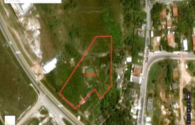 Imagem: O terreno possui 9.057m² de Área Privada e está localizado