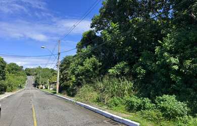 Imagem: O terreno possui 3.700m² de Área e está localizado em Portão