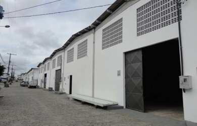 Imagem: O depósito possui 150m² de Área e está localizado em Portão