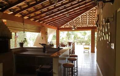 Imagem: A chácara possui 1.250m² de Área e está localizado em Enseada