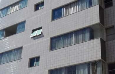 Imagem: O apartamento possui 4 Dormitórios, 1 Suíte, 2 Banheiros