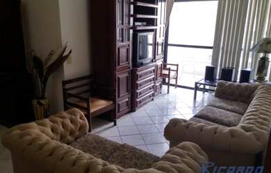 Imagem: O apartamento possui 3 Dormitórios, 1 Suíte, 3 Banheiros