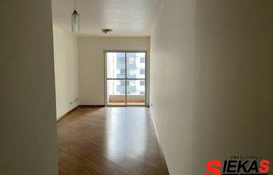 Imagem: O apartamento possui 3 Dormitórios, 1 Suíte, 1 Banheiro, 1