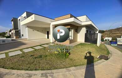 Imagem: A casa possui 3 Dormitórios, 3 Suítes, 4 Banheiros, 4 Vagas