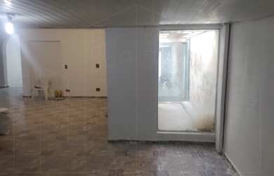 Imagem: A loja possui 2 Banheiros e está localizado em Planalto Paulista