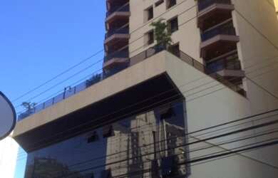 Imagem: O apartamento possui 4 Dormitórios, 1 Suíte, 3 Banheiros