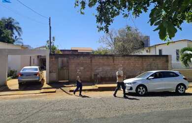 Imagem: O terreno possui 360m² de Área e está localizado em Daniel