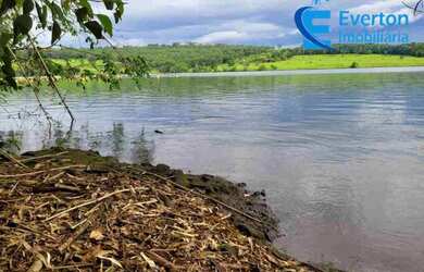 Imagem: A fazenda possui 3 Dormitórios, 2 Suítes, 1 Banheiro, 21.000m²