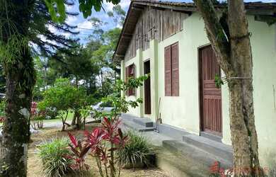 Imagem: A fazenda possui 7 Dormitórios, 2 Vagas na garagem e está