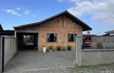 Imagem: A casa possui 2 Dormitórios e 310m² de Área e está localizado